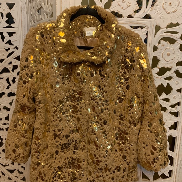 Glamorous Gold Faux Fur Coat with Gold Icicle Parches - Medium - Picture 1 of 5